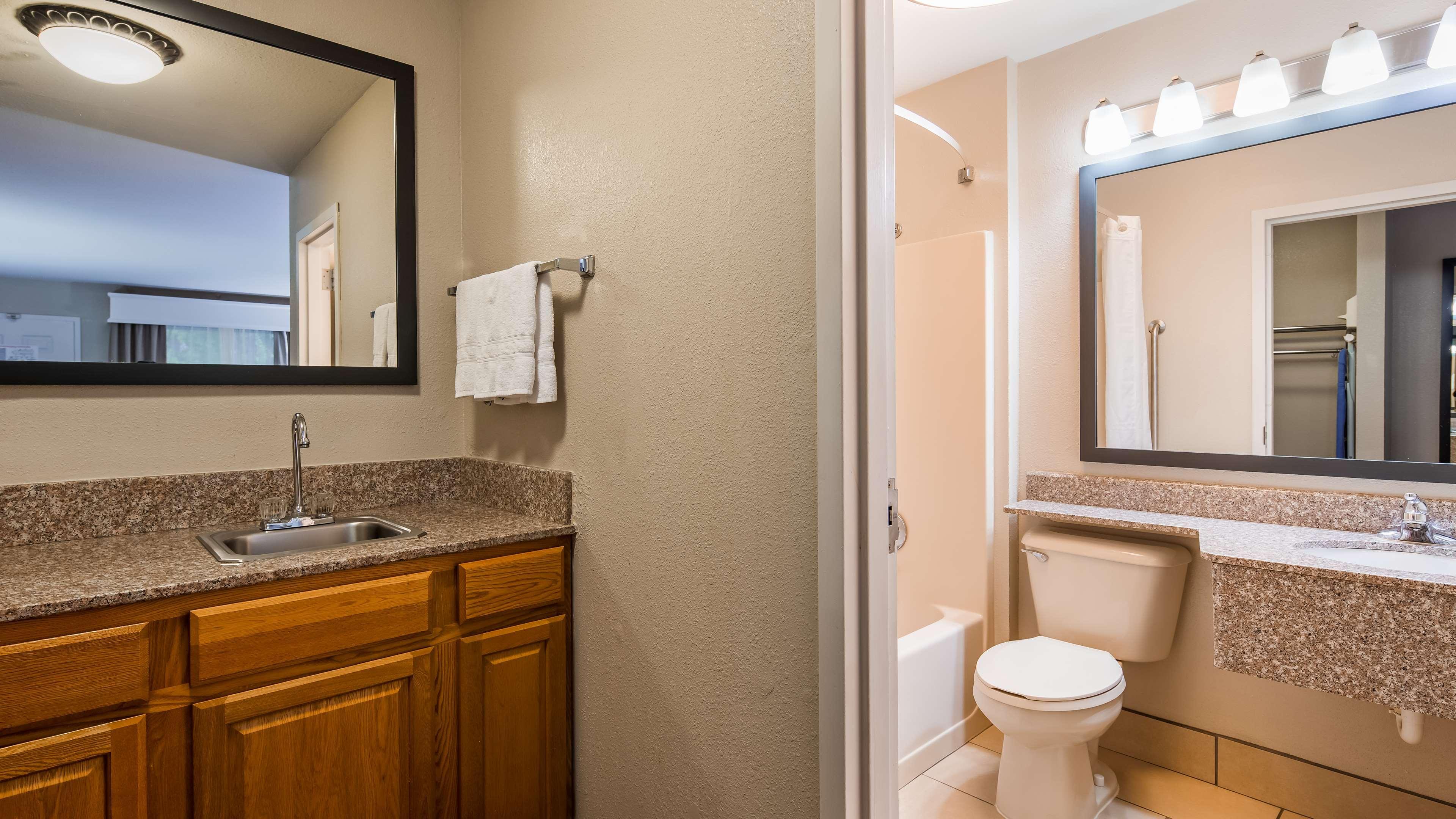 Best Western Shenandoah Inn Newnan Exterior photo